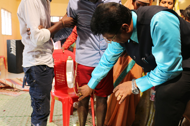 Hundreds Massed for the 2 days Mega Prayer organized by Grace Ministry at Pavagada, Tumkur. The Pavagada Prayer Meetings was a great blessing to the hundreds who gathered.